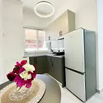 The Little House Апартаменты Ксамил