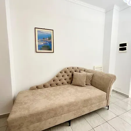 The Little House Apartment *
